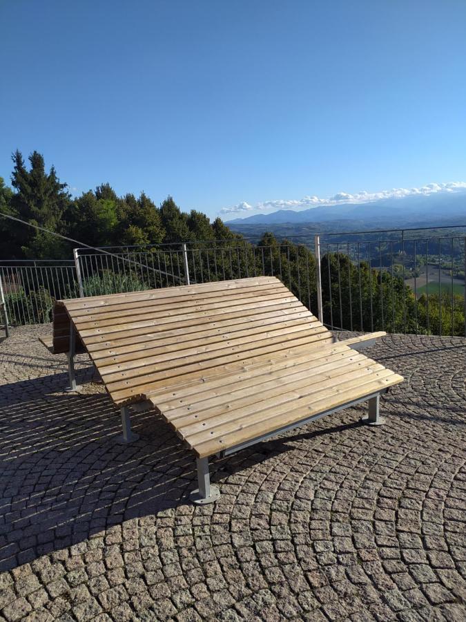 Casa Mantel Holiday Home Panoramic View In Langhe โนเวลโล ภายนอก รูปภาพ