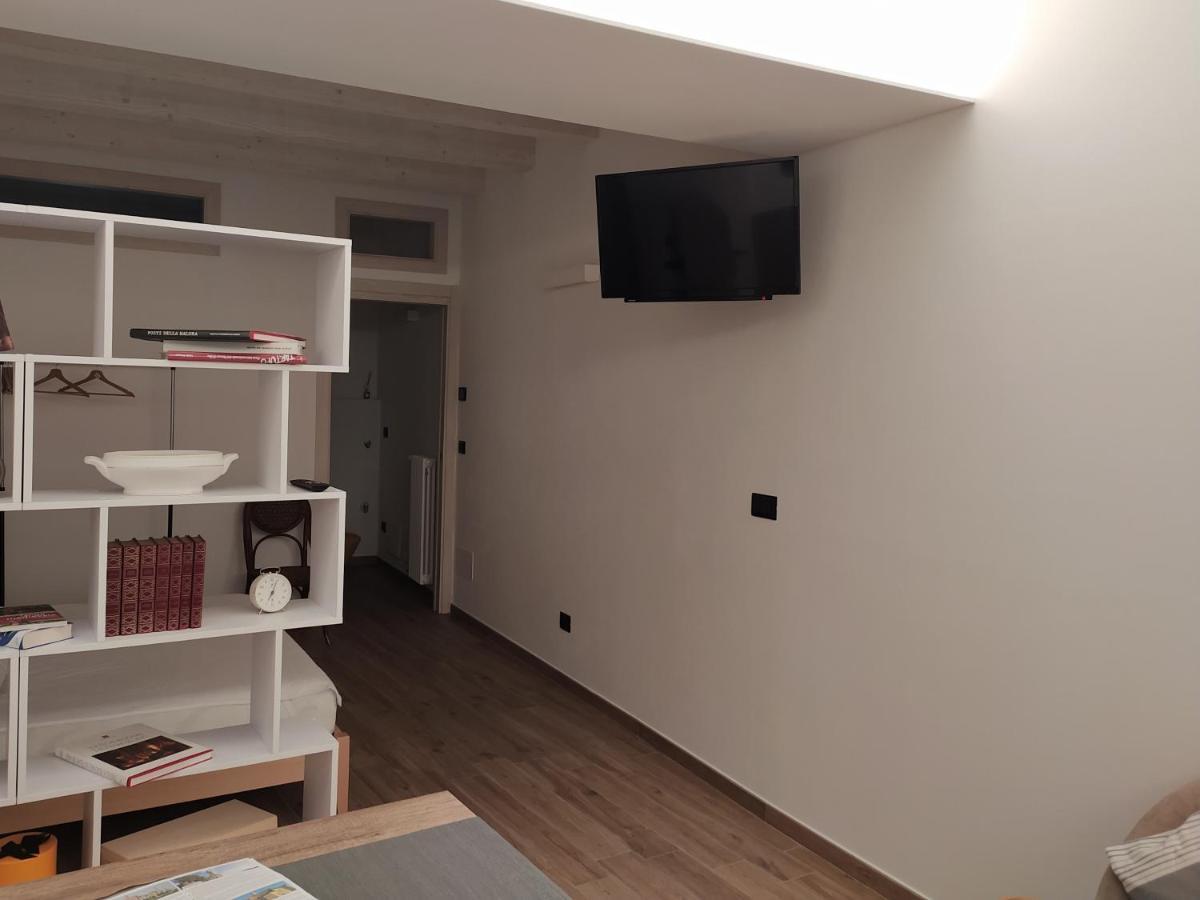 Casa Mantel Holiday Home Panoramic View In Langhe โนเวลโล ภายนอก รูปภาพ