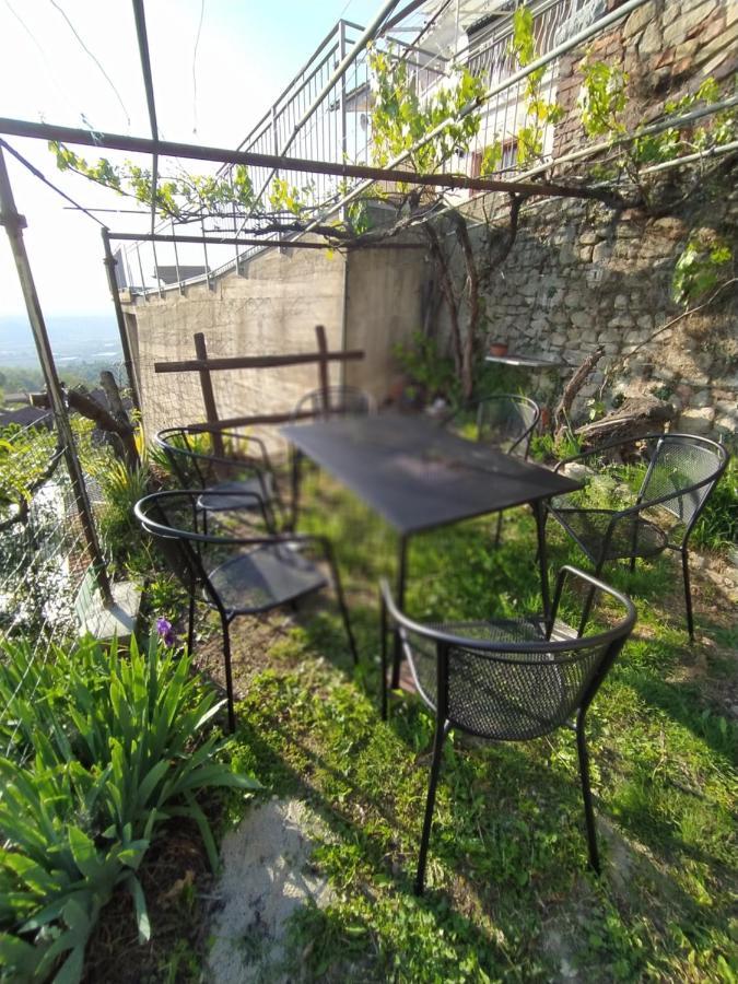 Casa Mantel Holiday Home Panoramic View In Langhe โนเวลโล ภายนอก รูปภาพ