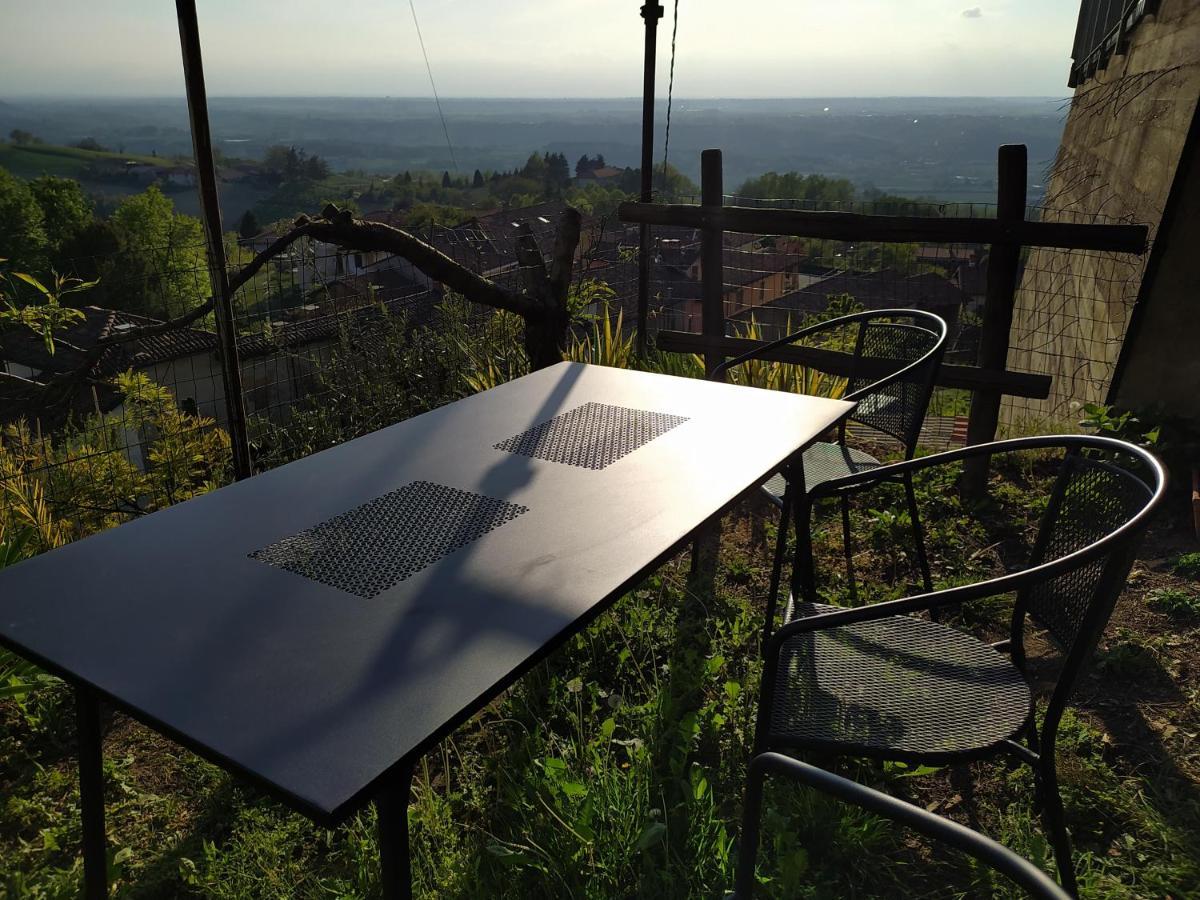 Casa Mantel Holiday Home Panoramic View In Langhe โนเวลโล ภายนอก รูปภาพ