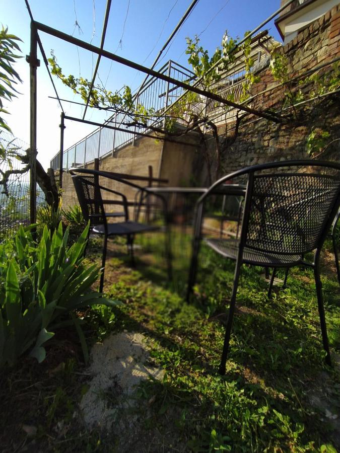 Casa Mantel Holiday Home Panoramic View In Langhe โนเวลโล ภายนอก รูปภาพ