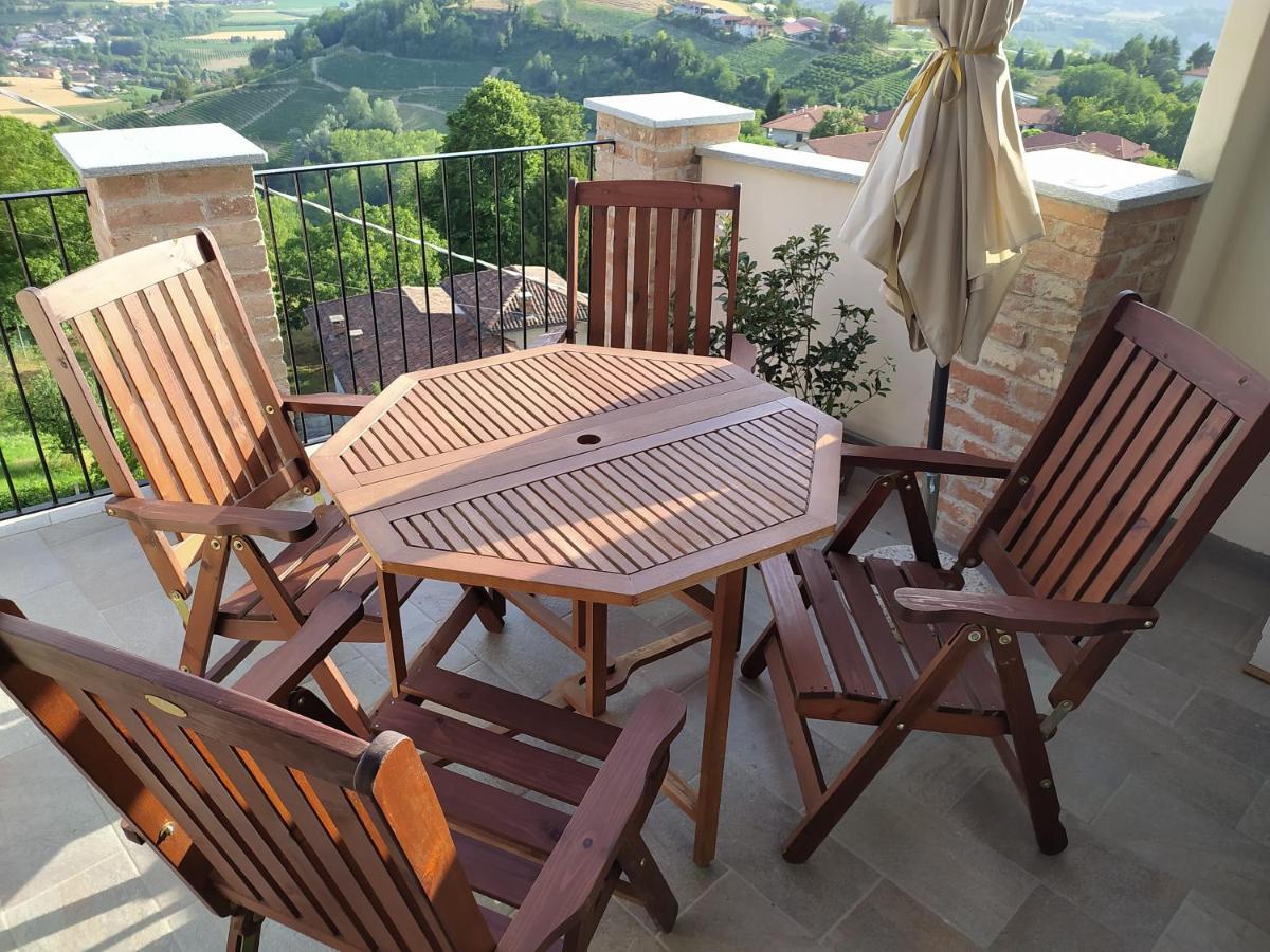 Casa Mantel Holiday Home Panoramic View In Langhe โนเวลโล ภายนอก รูปภาพ